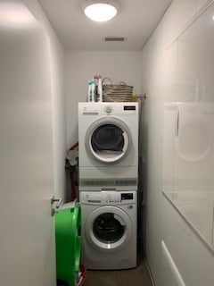 Helle moderne 4.5-Zimmer-Wohnung im EG mit Terrasse in Winkel 10