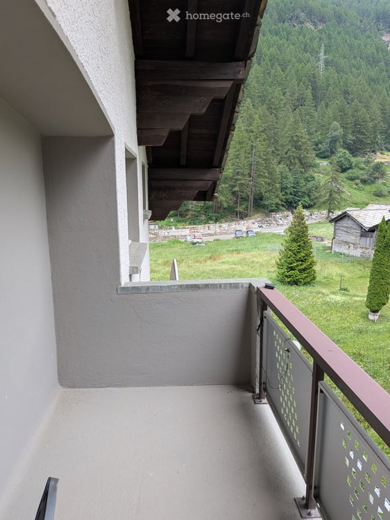 Grosszügige 3.5-Zimmer-Wohnung im Saastal 11