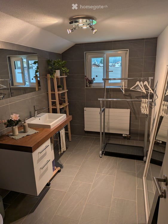 Grosszügige 3.5-Zimmer-Wohnung im Saastal 6