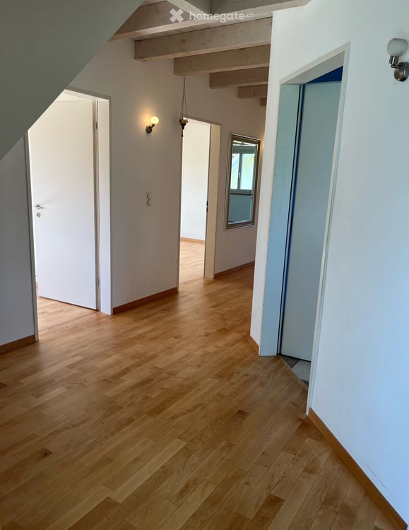 grosszügige 6-Zimmer-Wohnung in Nennigkofen 3
