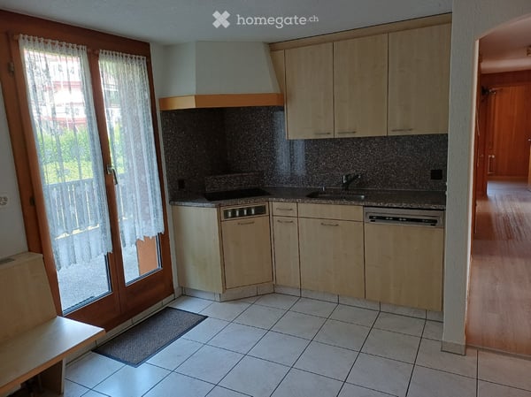 Ruhige 6-Zimmer-Wohnung mit zwei Terrassen in Oberägeri 5