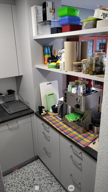 Charmante 2.5-Zimmer-Terrassenwohnung an der Bahnhofstrasse in Interlaken 6