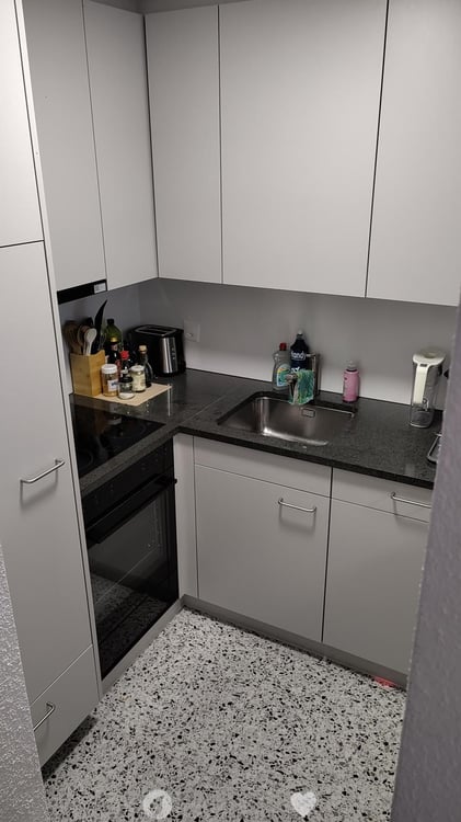 Charmante 2.5-Zimmer-Terrassenwohnung an der Bahnhofstrasse in Interlaken 7