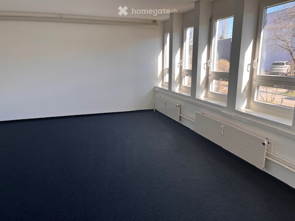 Helles Büro zur Miete in Zumikon – modern & sofort verfügbar 2