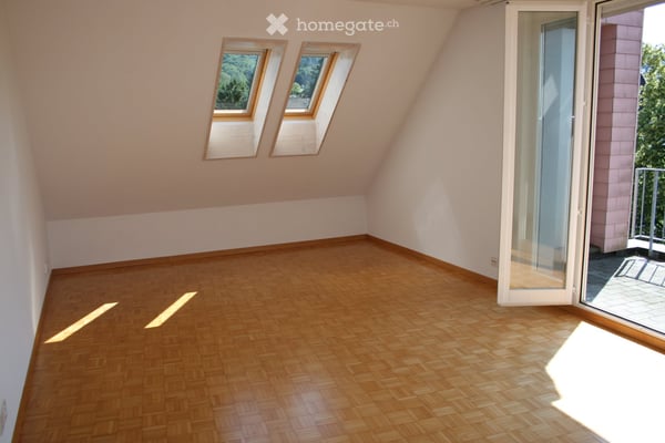 Charmante 2.5-Zimmer-Dachwohnung an der Fellenbergstrasse in Zürich 7