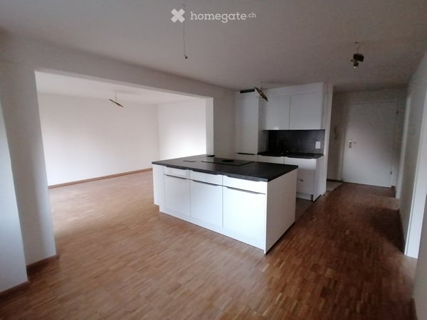 Charmante 3.5-Zimmer-Wohnung mit Balkon und privatem Garten 3
