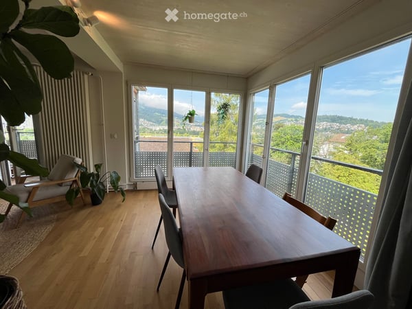 Helle 4.5-Zimmer-Wohnung mit Balkon und super Aussicht in Luzern 2