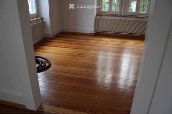 Charmante 5-Zimmer-Duplex-Wohnung mit Balkon in Courroux 3