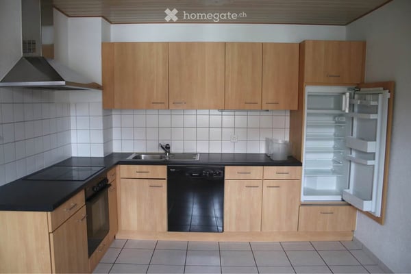 Charmante 5-Zimmer-Duplex-Wohnung mit Balkon in Courroux 2