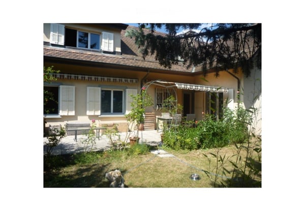 Charming 7.5-Room Villa for Rent in Préverenges – Idyllic Setting Near the Lake 6