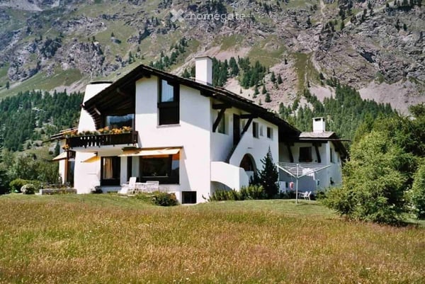 1-Zimmer mit Bad - im wunderschönen Sils im Engadin. Renoviert und komplett möbliert.*** 3