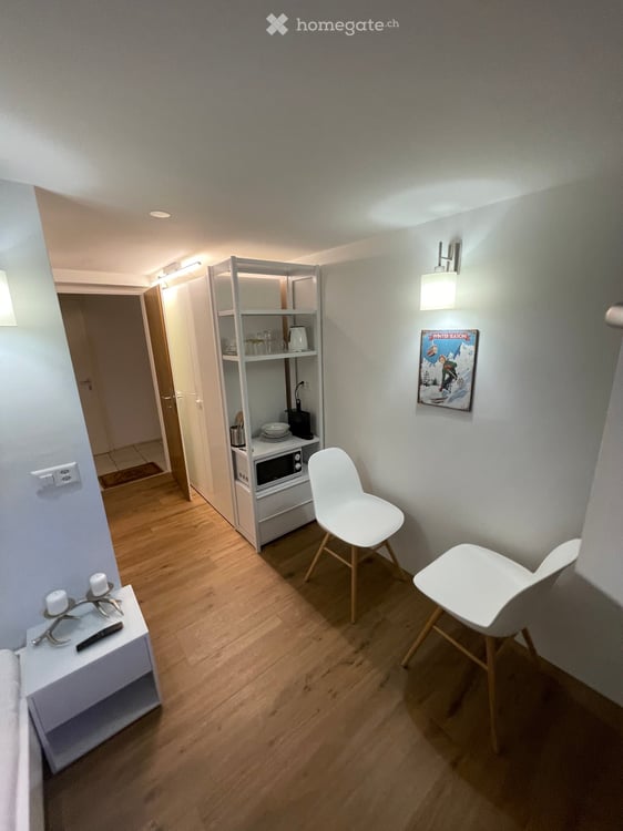 1-Zimmer mit Bad - im wunderschönen Sils im Engadin. Renoviert und komplett möbliert.*** 4