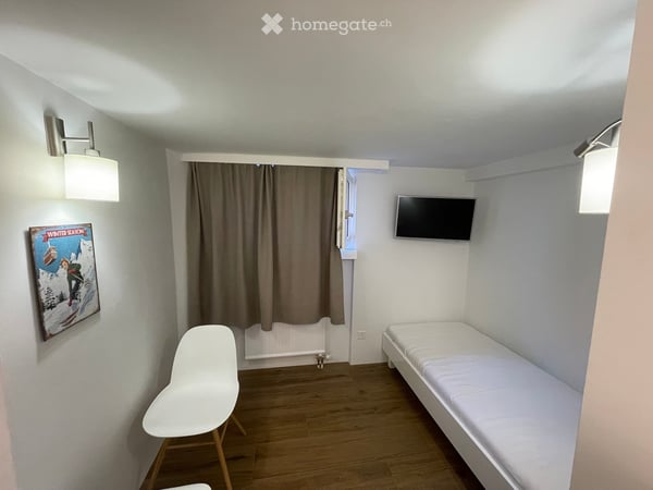 1-Zimmer mit Bad - im wunderschönen Sils im Engadin. Renoviert und komplett möbliert.*** 7