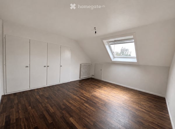 Neu ausgebaute 4.5-Zimmer-Dachwohnung mit Terrasse & Weitsicht in Kilchberg 5