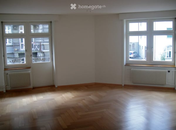 Gelegenheit, nähe HB, renovierte, grosszügige 5.5-Zimmer-Altbauwohnung mit Balkon in St. Gallen. 8