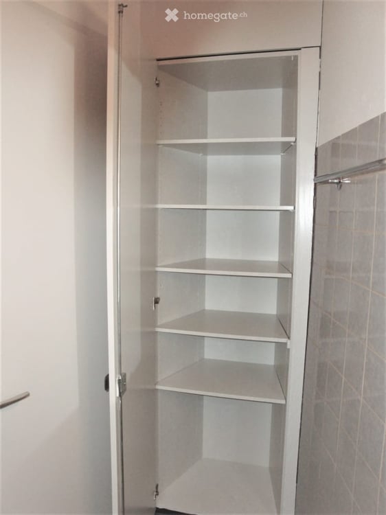 Gelegenheit, nähe HB, renovierte, grosszügige 5.5-Zimmer-Altbauwohnung mit Balkon in St. Gallen. 6