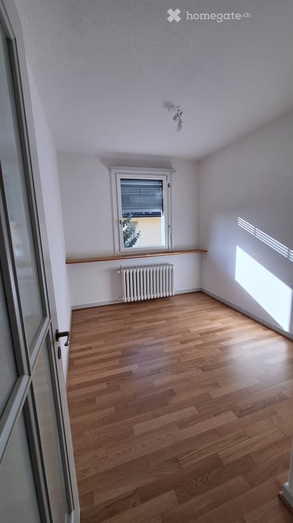 Helle 4-Zimmer-Dachgeschosswohnung mit Seesicht im Kreis 6 2