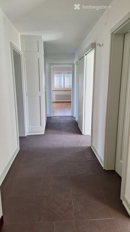 Helle 4-Zimmer-Dachgeschosswohnung mit Seesicht im Kreis 6 3