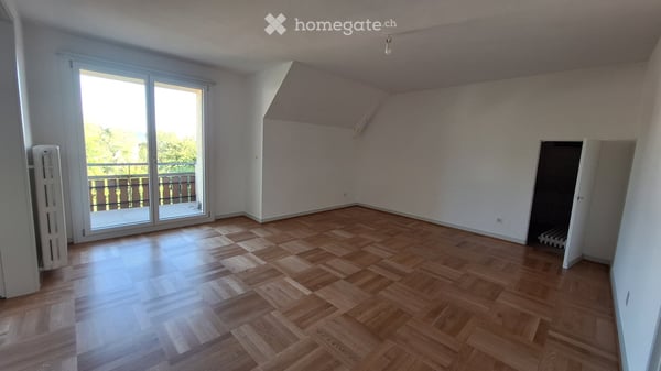 Helle 4-Zimmer-Dachgeschosswohnung mit Seesicht im Kreis 6 7