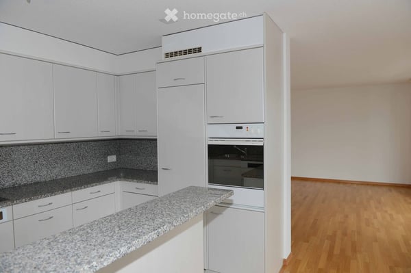 Grosszügige 5.5-Zimmer-Wohnung mit Balkon und schöner Aussicht in Dübendorf 14