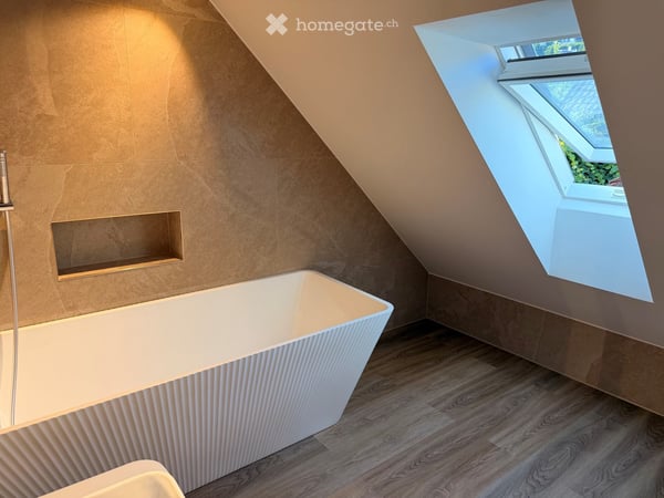 4.5-Zimmer-Maisonette mit Seesicht & Garten 12