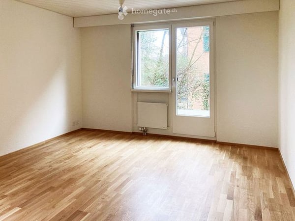 Charmante und helle Wohnung mit Balkon und eigenem Gartensitzplatz in Zürich-Enge 4