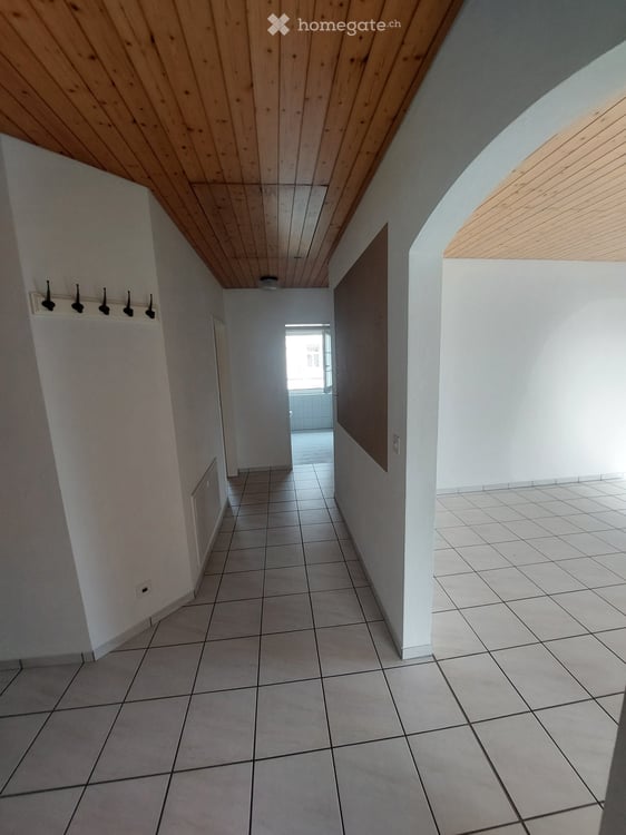 Helle und grosszügige Wohnung im Dorfkern von Seengen 3