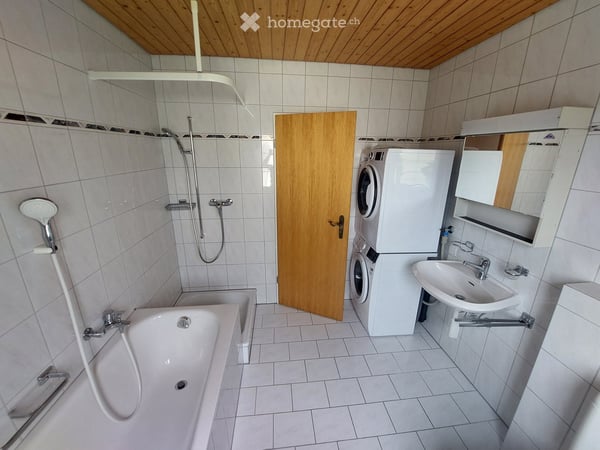 Helle und grosszügige Wohnung im Dorfkern von Seengen 6