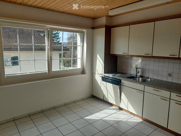 Helle und grosszügige Wohnung im Dorfkern von Seengen 7