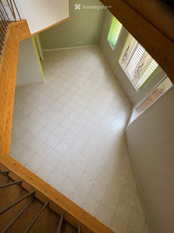 Grosszügige 6.5-Zimmer-Wohnung mit Balkon und schöner Aussicht in Schwanden GL 8