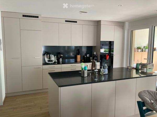 Moderne 4.5-Zimmer-Wohnung mit Balkon in Wettingen 2