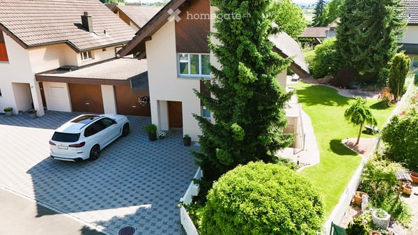 Gepflegtes Einfamilienhaus mit Pool in Sarmenstorf 2