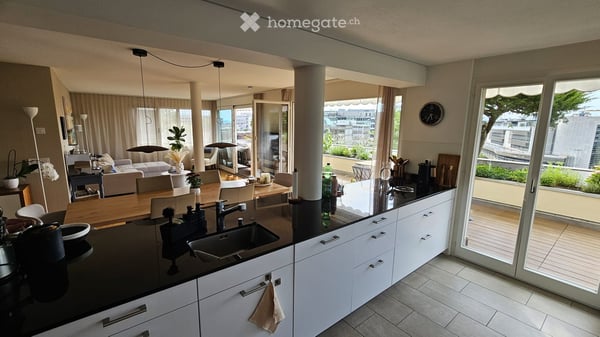 Exklusives 5.5-Zimmer-Terrassenhaus mit 60 m² Sonnenterrasse an bester Wohnlage in Zug 6