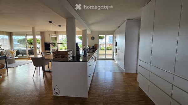 Exklusives 5.5-Zimmer-Terrassenhaus mit 60 m² Sonnenterrasse an bester Wohnlage in Zug 7