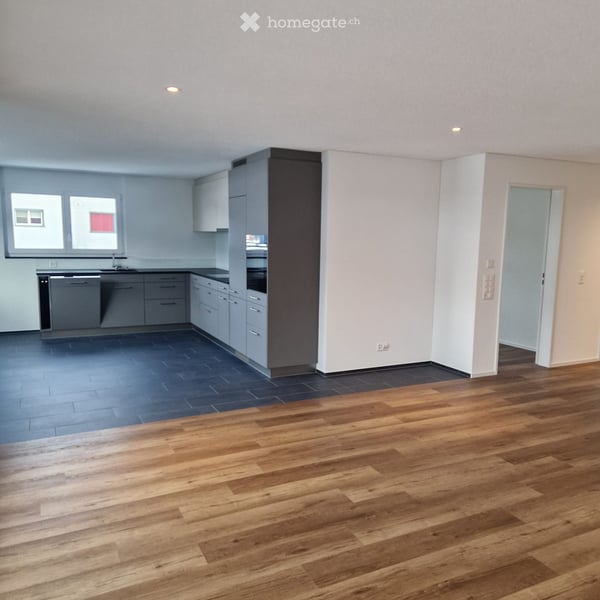 Schöne 3.5 Zimmer Wohnung in Bennau 2