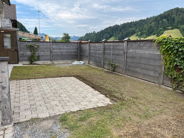 2.5 Zimmer Wohnung, parterre mit Garten inklusive Parkplatz 15