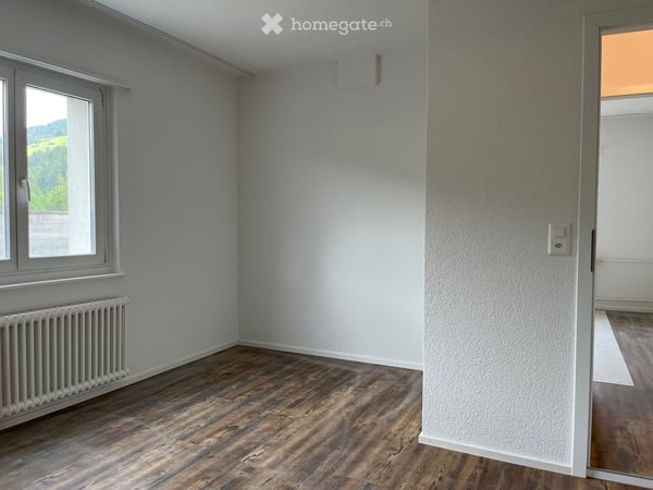 2.5 Zimmer Wohnung, parterre mit Garten inklusive Parkplatz 11