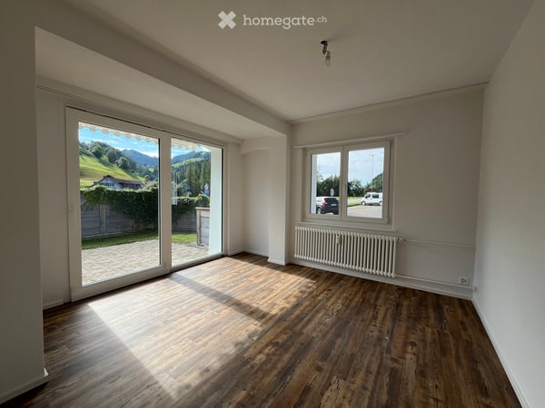 2.5 Zimmer Wohnung, parterre mit Garten inklusive Parkplatz 18
