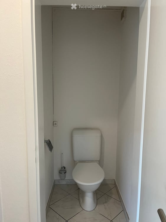 2.5 Zimmer Wohnung, parterre mit Garten inklusive Parkplatz 8