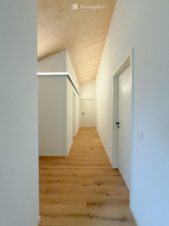Attique 4.5 pièces neuf — Garage fermé + 2 places parc 3