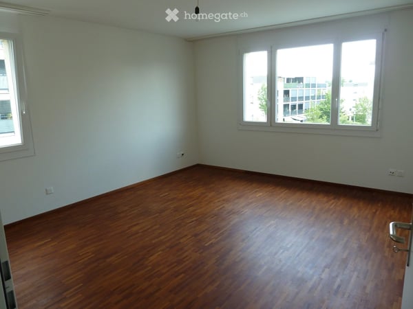 Grosszügige 5 1/2 Zimmer-Wohnung Nähe Bahnhof Nänikon inkl. 2 Einstellplätze in Tiefgarage 15
