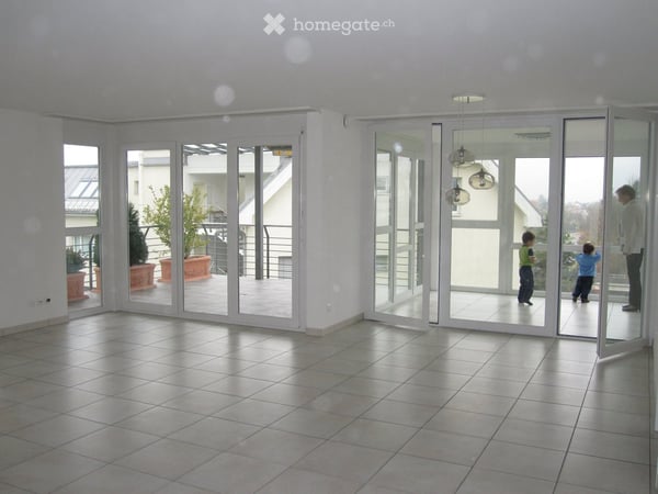 Grosszügige 5 1/2 Zimmer-Wohnung Nähe Bahnhof Nänikon inkl. 2 Einstellplätze in Tiefgarage 6