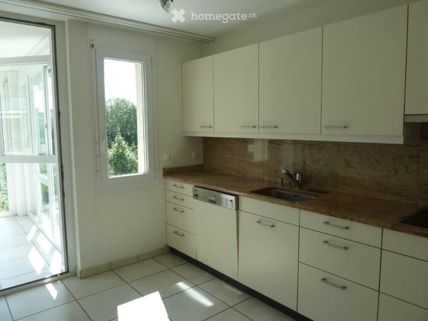 Grosszügige 5 1/2 Zimmer-Wohnung Nähe Bahnhof Nänikon inkl. 2 Einstellplätze in Tiefgarage 10