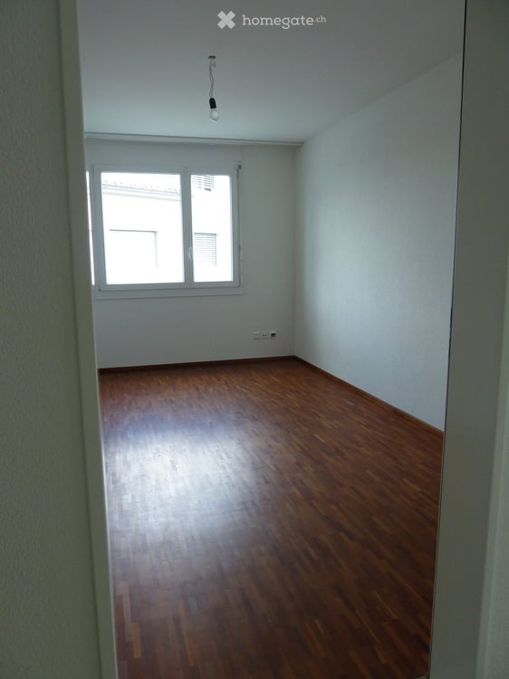 Grosszügige 5 1/2 Zimmer-Wohnung Nähe Bahnhof Nänikon inkl. 2 Einstellplätze in Tiefgarage 17