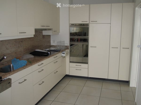 Grosszügige 5 1/2 Zimmer-Wohnung Nähe Bahnhof Nänikon inkl. 2 Einstellplätze in Tiefgarage 11