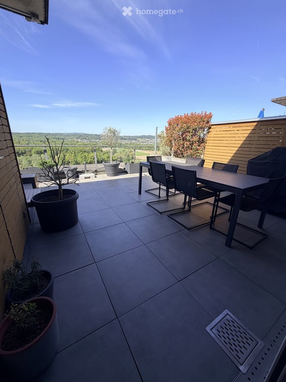 4.5-Zimmer-Maisonette-Wohnung mit traumhafter Aussicht 2
