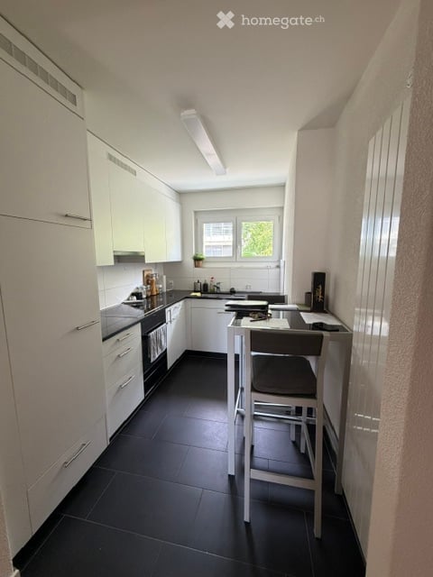 Helle 3-Zimmer-Wohnung mit grossem Balkon in Urdorf 10