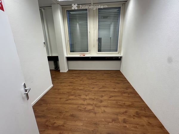 Zentrale Lage, vollständig ausgebaut - vielseitig nutzbar für Ihr Business 4
