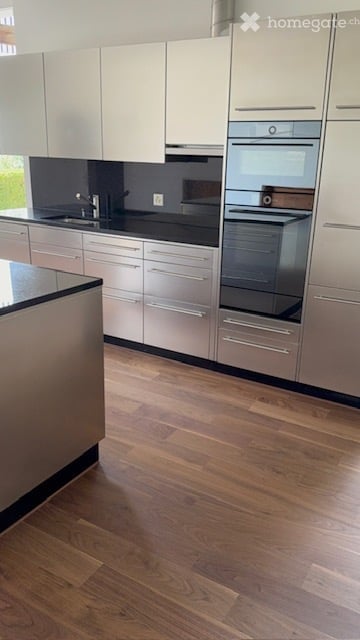 Exklusive 3.5-Zimmer-Wohnung (102 m2) im stilvollen Bauernhaus – mit grosser Veranda und Seenähe 3