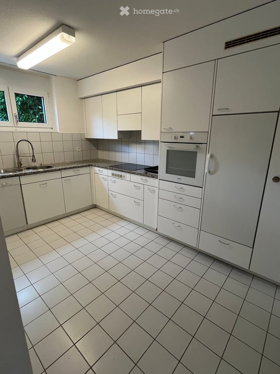 3½-Zimmer-Gartenwohnung inkl. Parkplatz mit 116 m², eigenem Garten und zwei Sitzplätzen 5